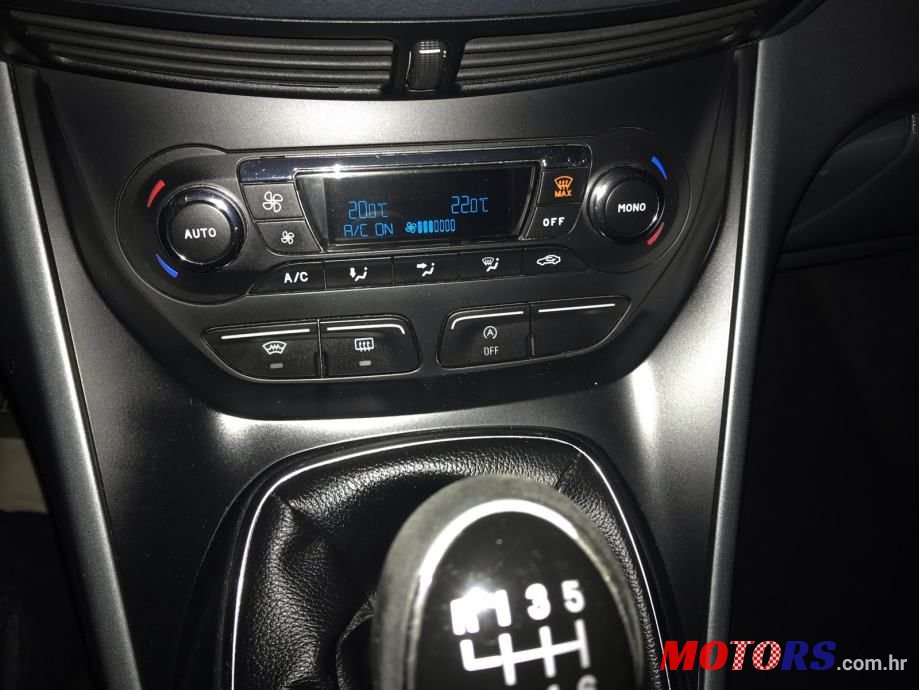 2012' Ford C-MAX Titanium photo #2