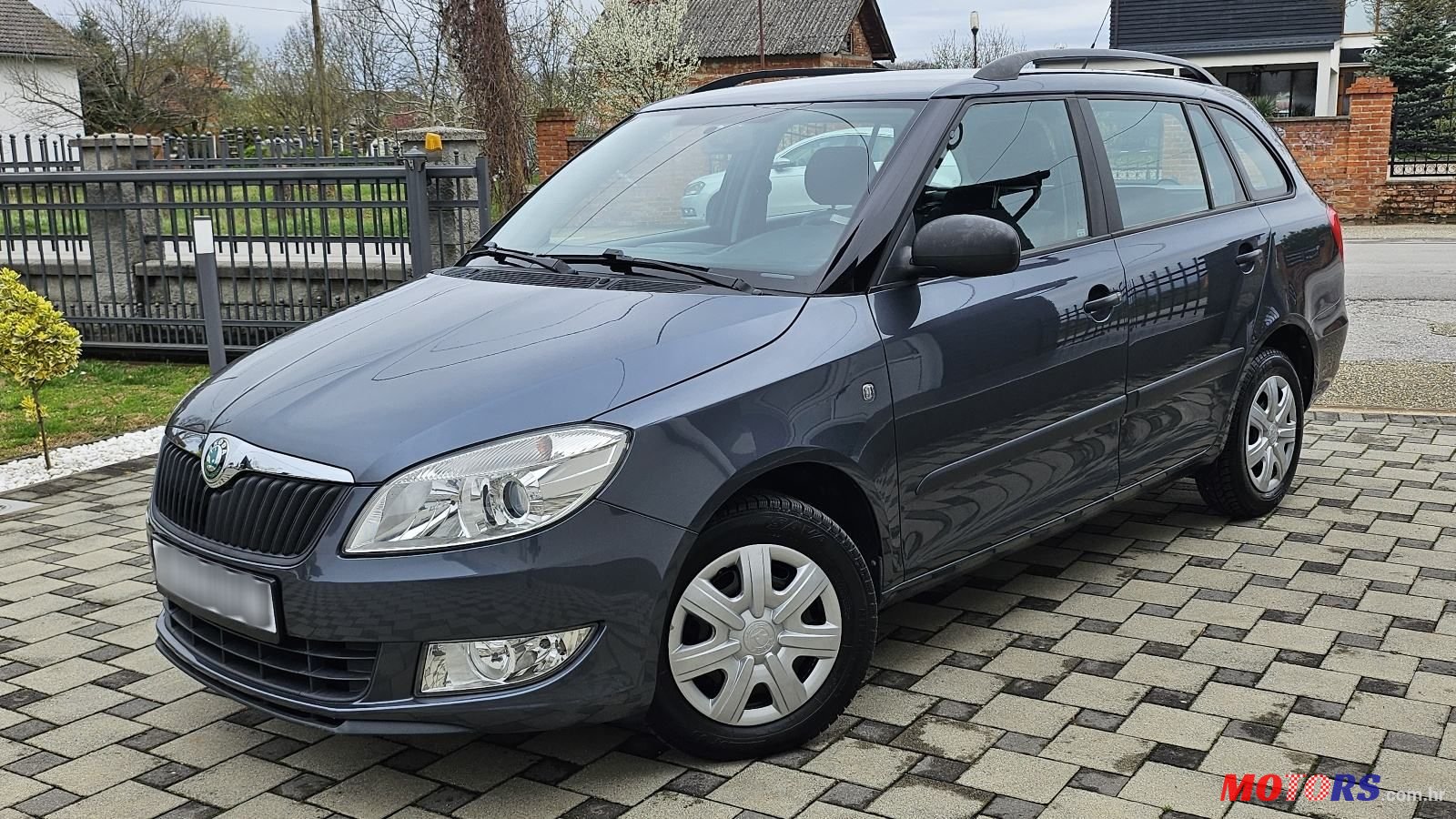 2011' Skoda Fabia Combi photo #2