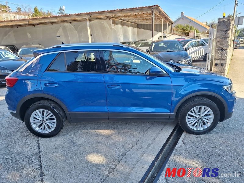 2021' Volkswagen T-Roc 2,0 Tdi photo #6