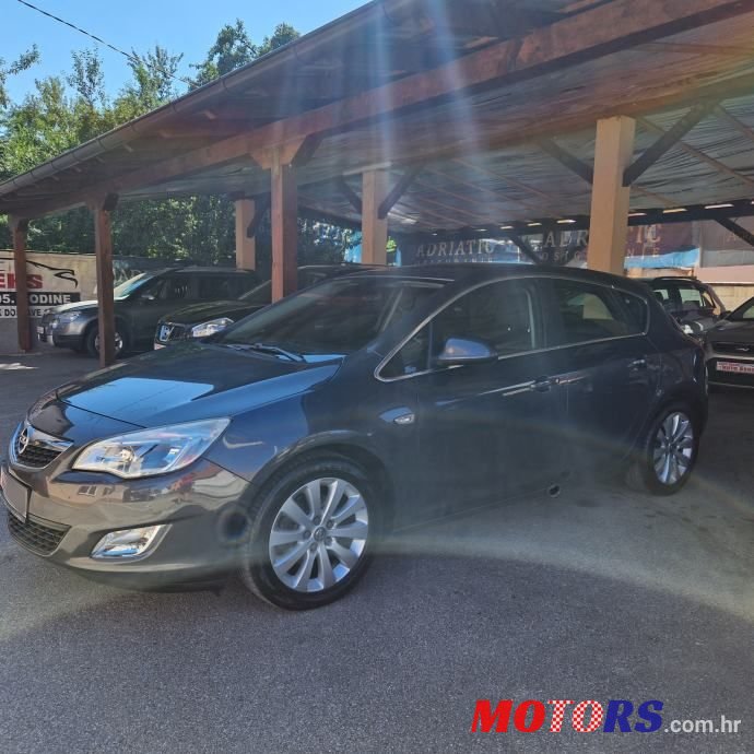 2012' Opel Astra 1,7 Cdti photo #5