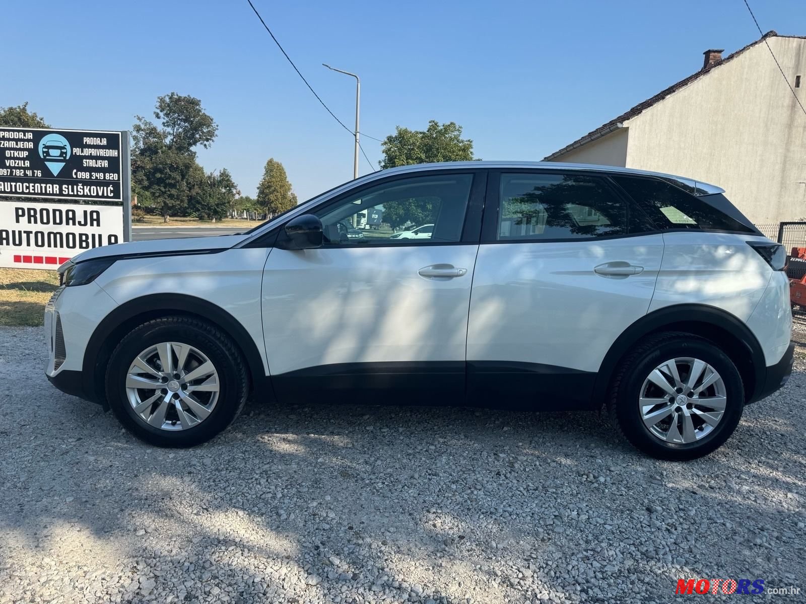 2021' Peugeot 3008 1,5 Bluehdi photo #3