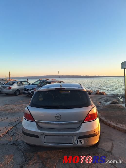 2005' Opel Astra 1,6 photo #4