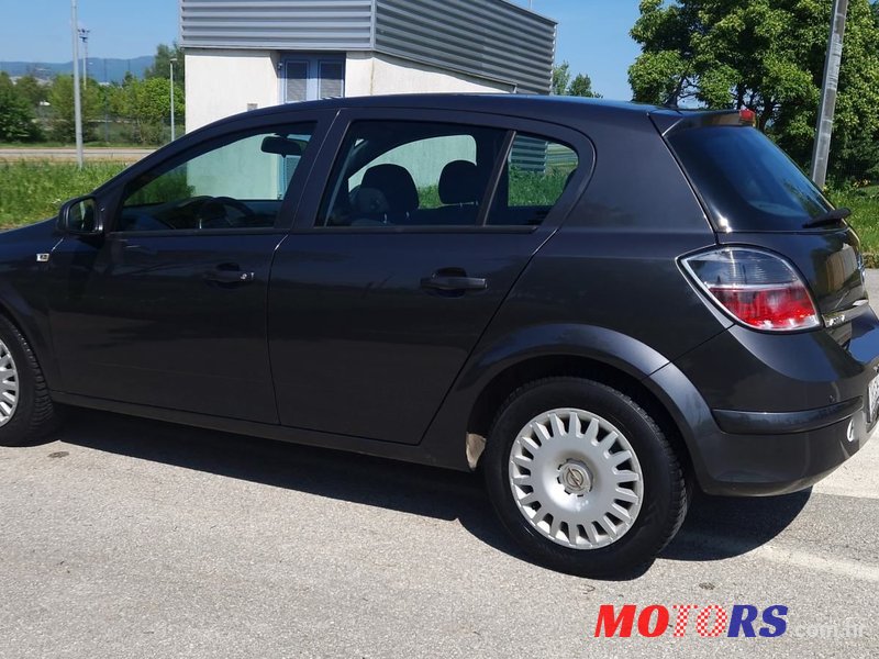 2010' Opel Astra 1,4 photo #3