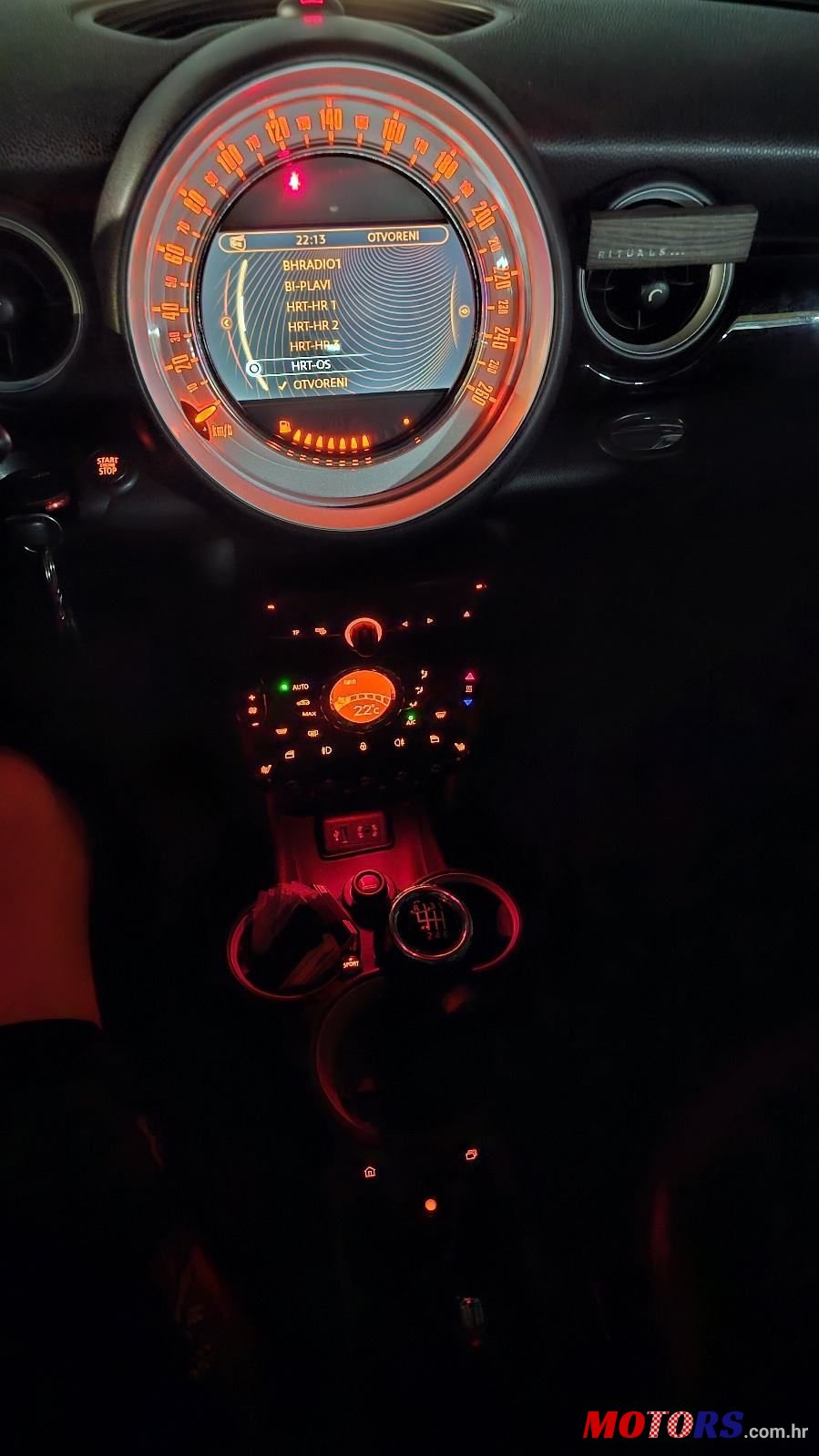 2014' MINI Clubman 1.6D photo #2