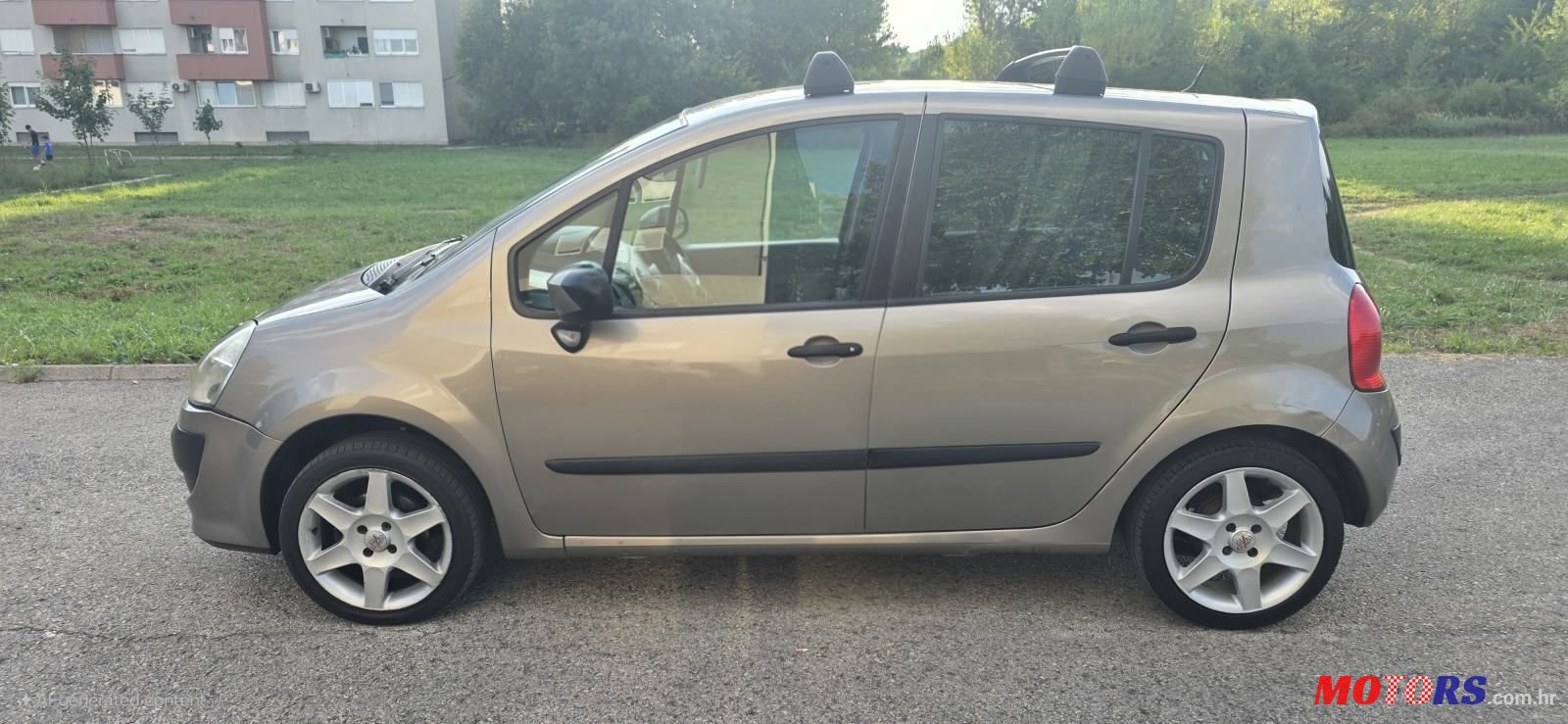 2009' Renault Modus 1,5 Dci photo #3