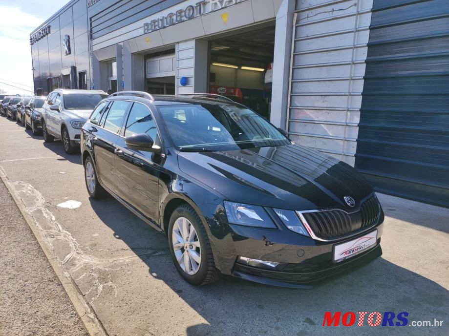 2018' Skoda Octavia Combi photo #2