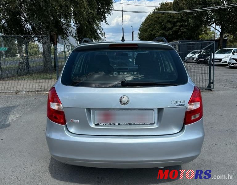 2008' Skoda Fabia Combi photo #4