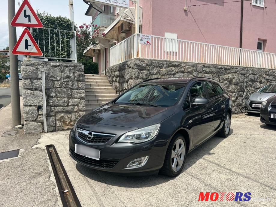2012' Opel Astra 1,7 Cdti photo #3