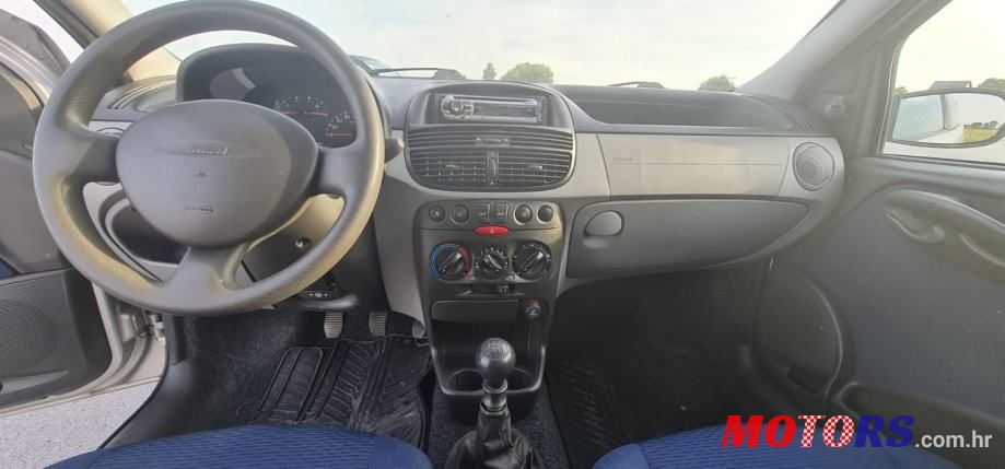2002' Fiat Punto 1,2 photo #5