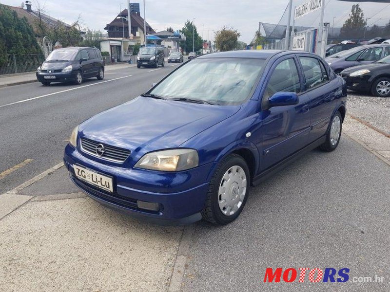 2004' Opel Astra 1,7 Dt photo #1