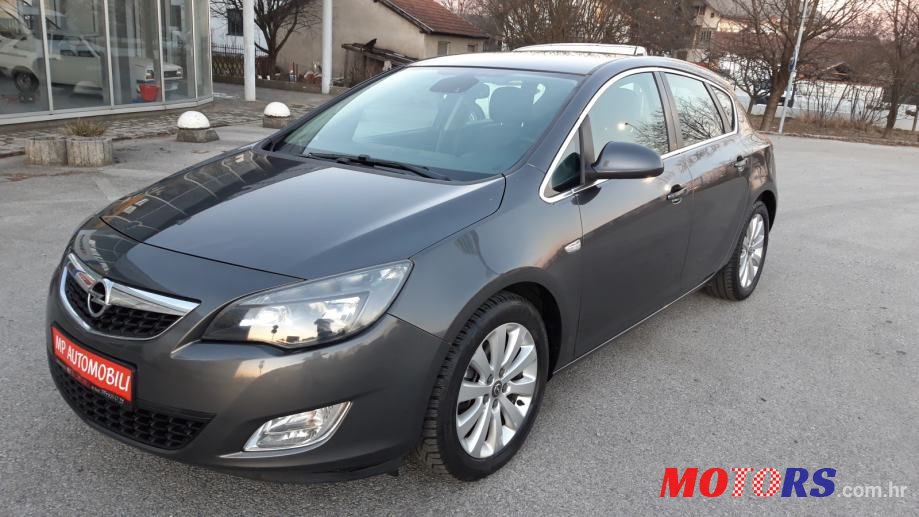 2012' Opel Astra 1,7 Cdti photo #1