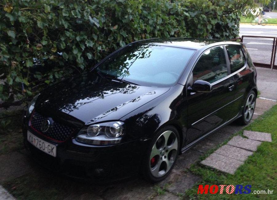 2004' Volkswagen Golf V 1,9 Tdi photo #1