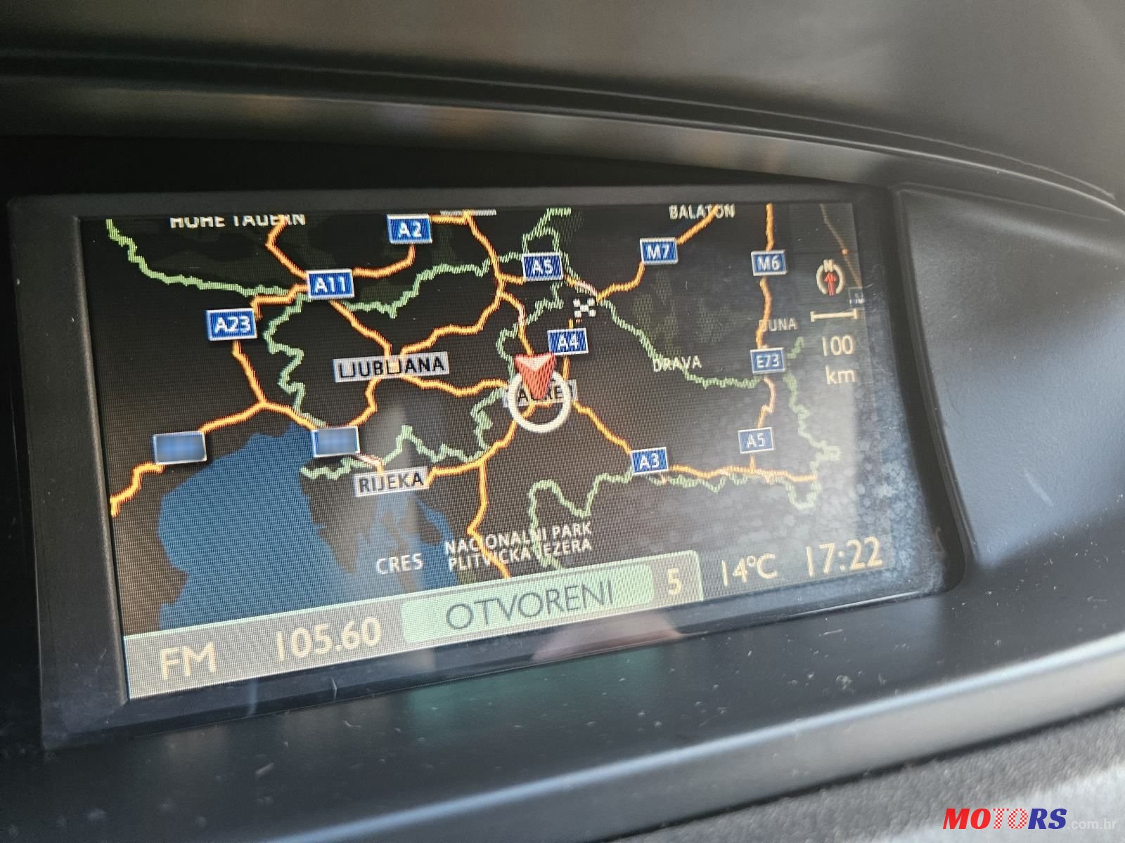 2008' Renault Megane Scenic 1.5 Dci photo #3