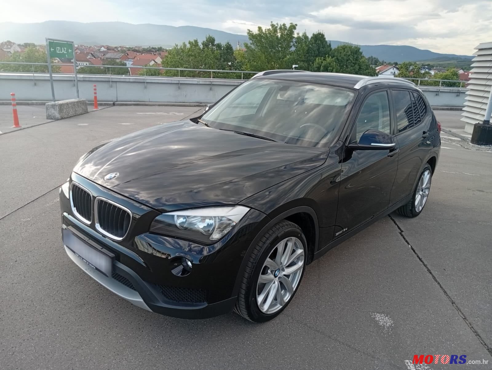 2013' BMW X1 Sdrive18D photo #1