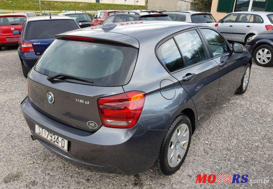 2011' BMW Serija 1 116D Sport photo #2