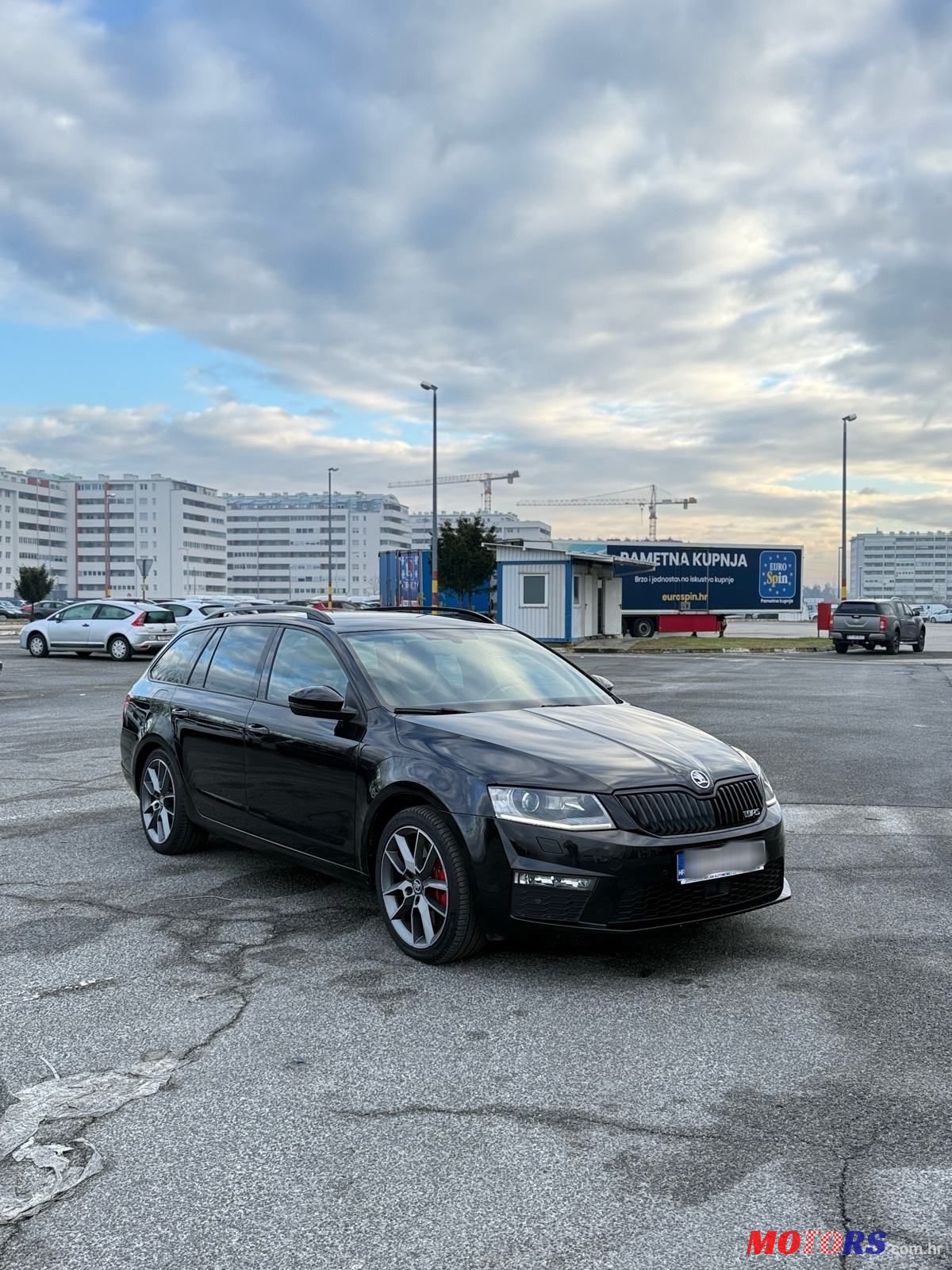 2015' Skoda Octavia Combi photo #3