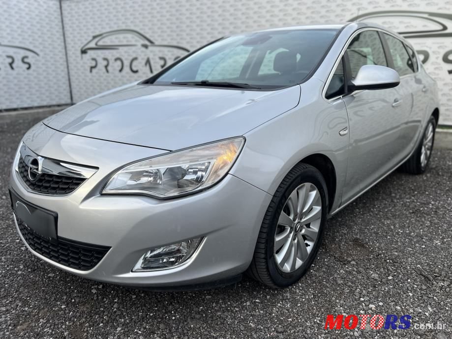 2013' Opel Astra 1,7 Cdti Classic photo #3