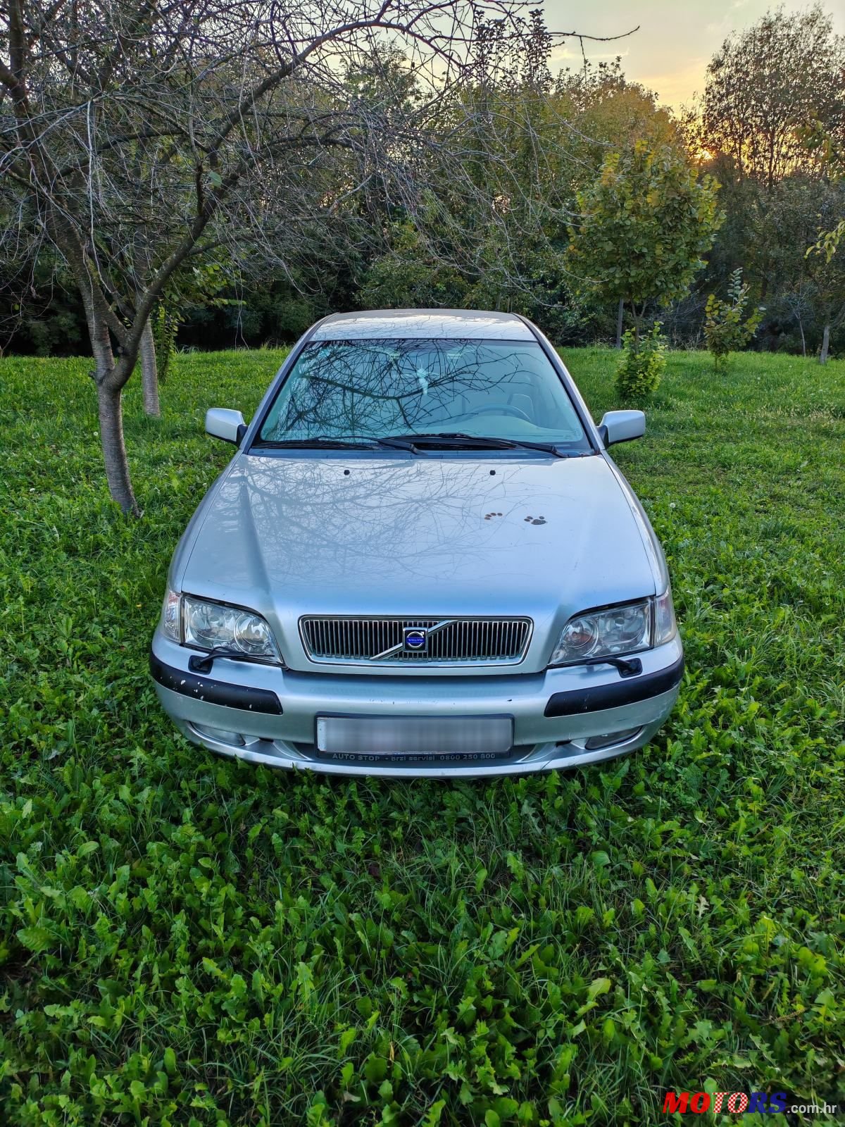 2002' Volvo S40 2,0 photo #1