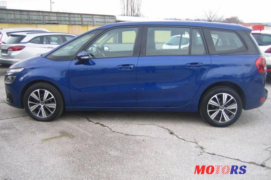 2016' Citroen C4 Grand Picasso photo #1