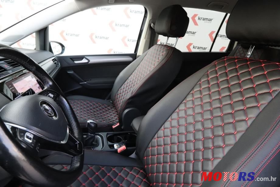 2017' Volkswagen Touran 2,0 Tdi photo #6