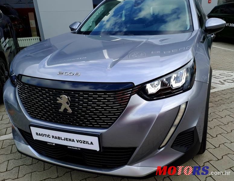 2020' Peugeot 2008 photo #1