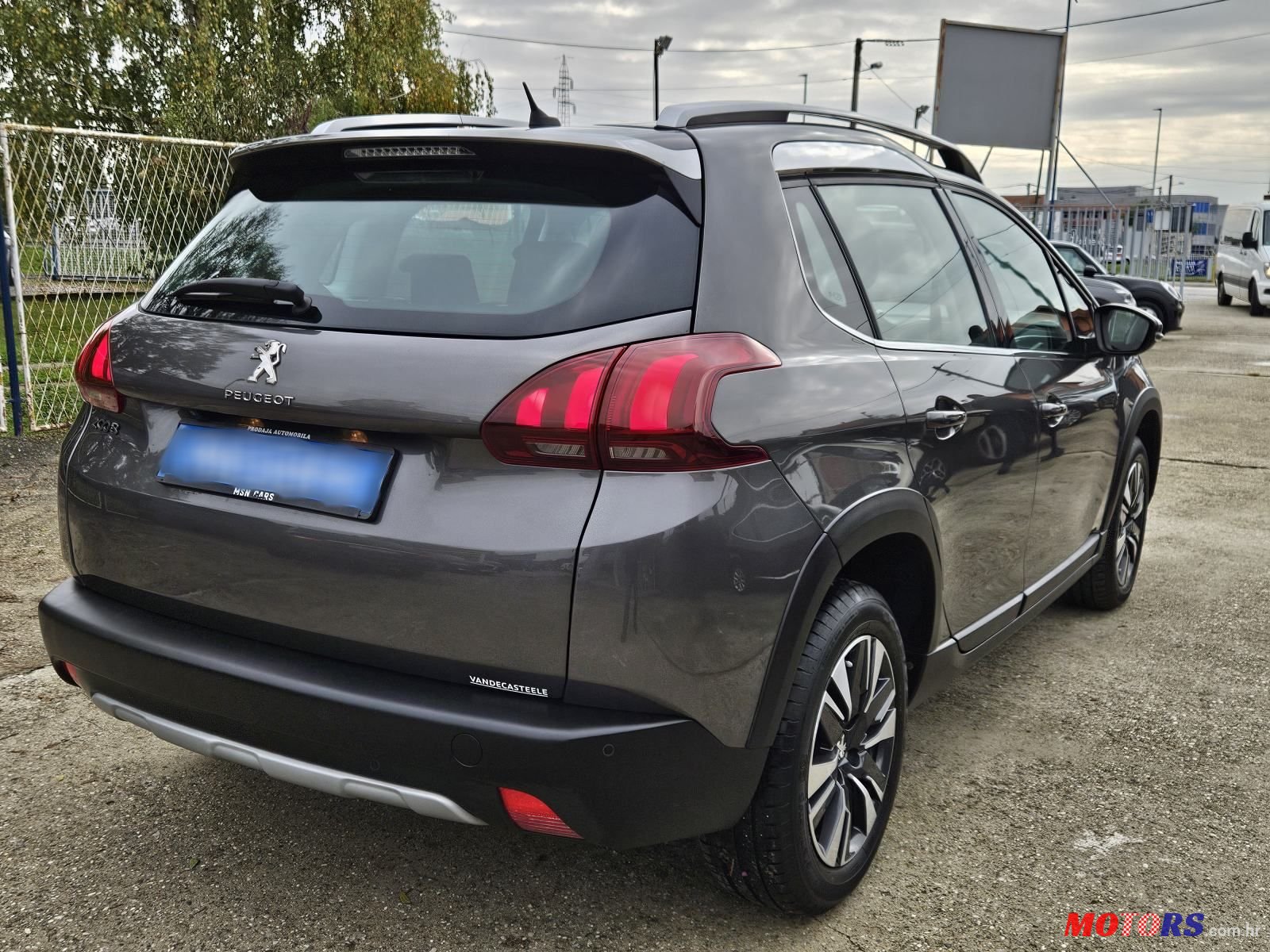 2018' Peugeot 2008 1,2 Puretech photo #4