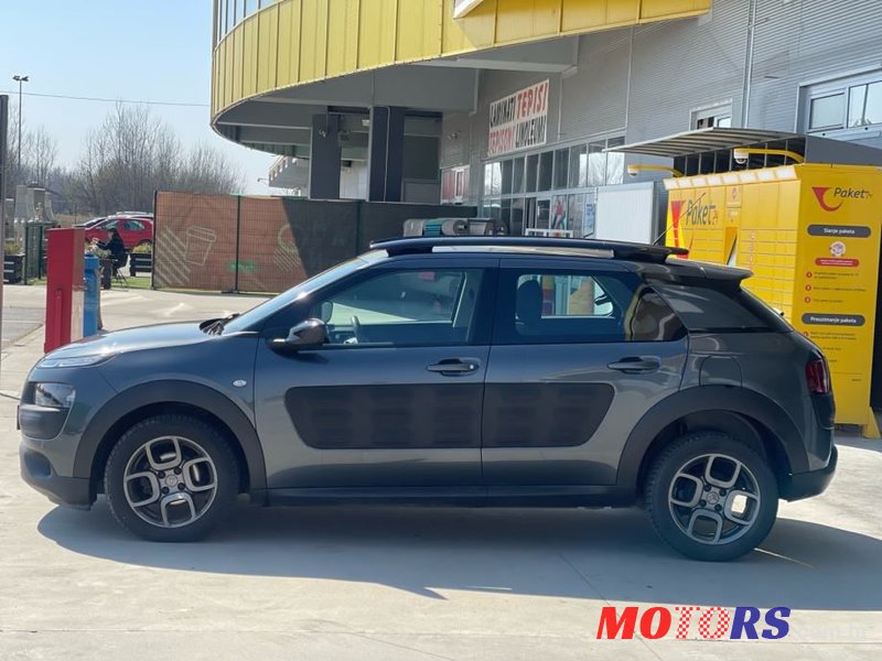 2016' Citroen C4 Cactus photo #3