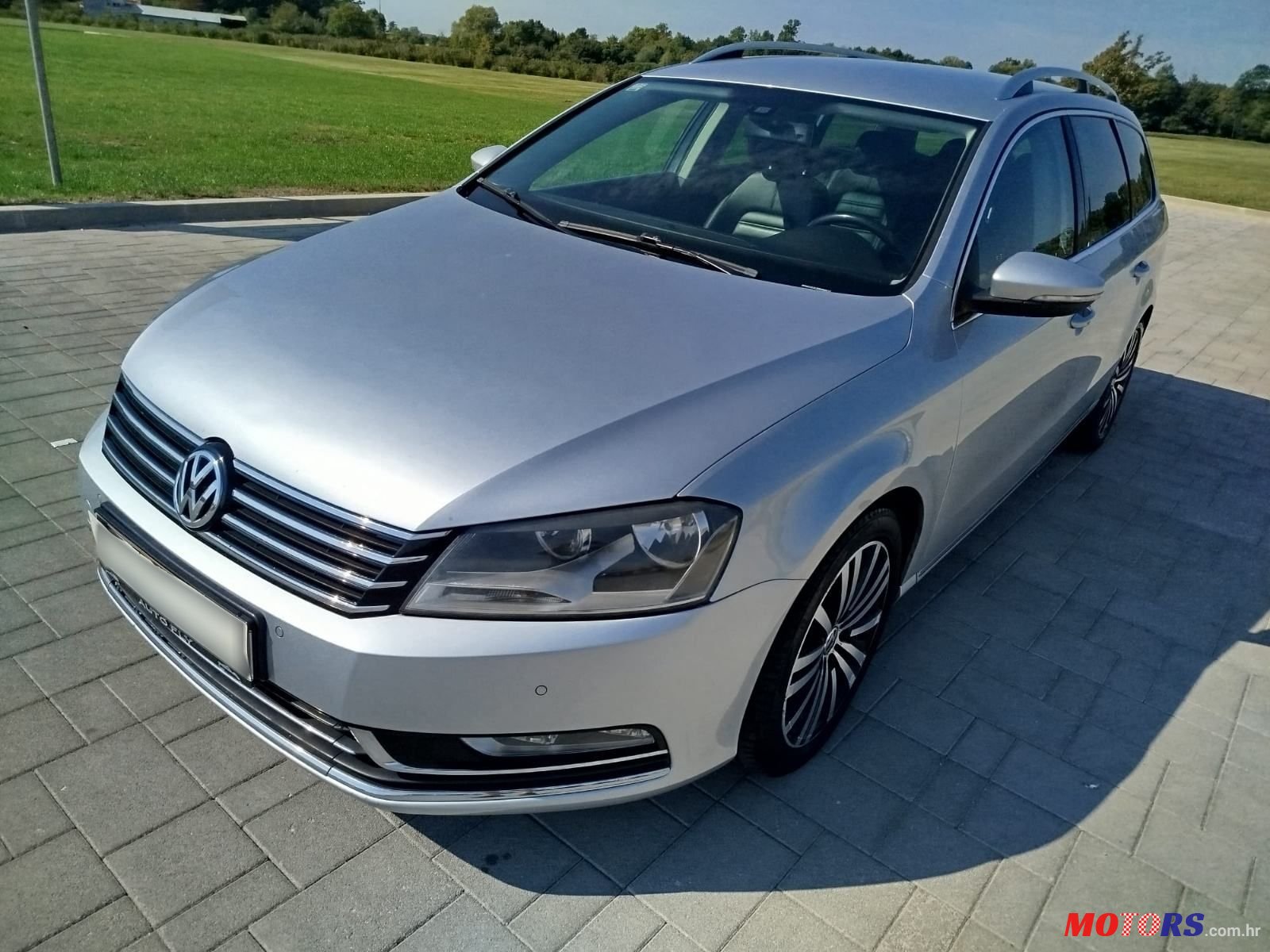 2012' Volkswagen Passat Variant photo #5