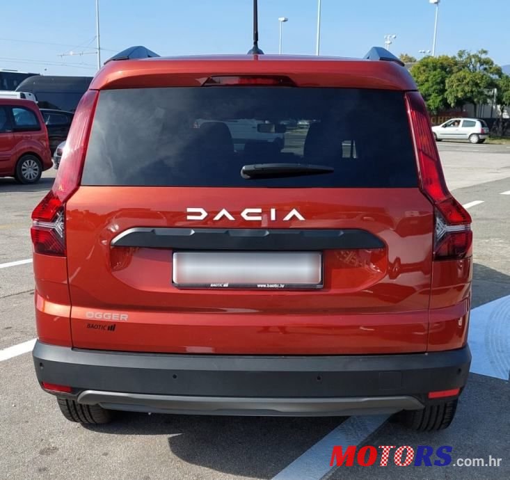 2023' Dacia Jogger photo #6