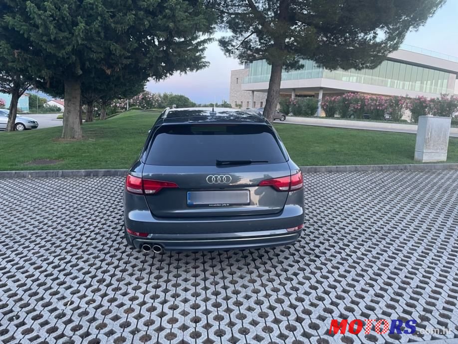 2016' Audi A4 Avant photo #6