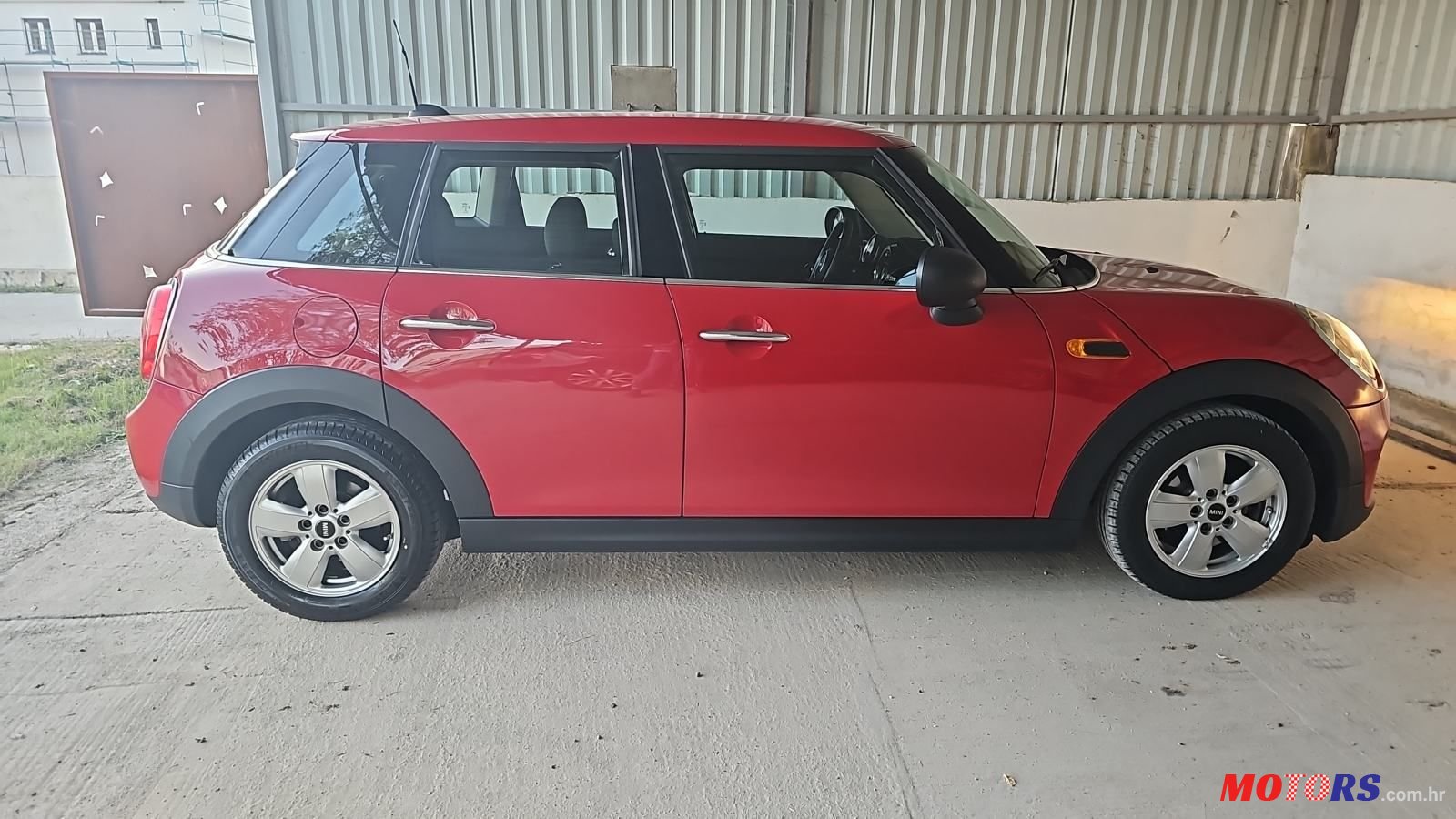 2017' MINI Cooper Diesel F55 photo #6