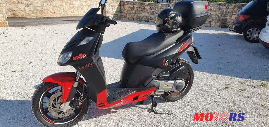 2010' Aprilia Sportcity 300 photo #1