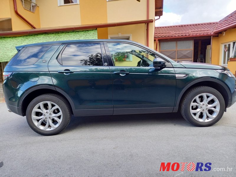 2017' Land Rover Discovery Sport 2.0 Td4 Hse photo #2