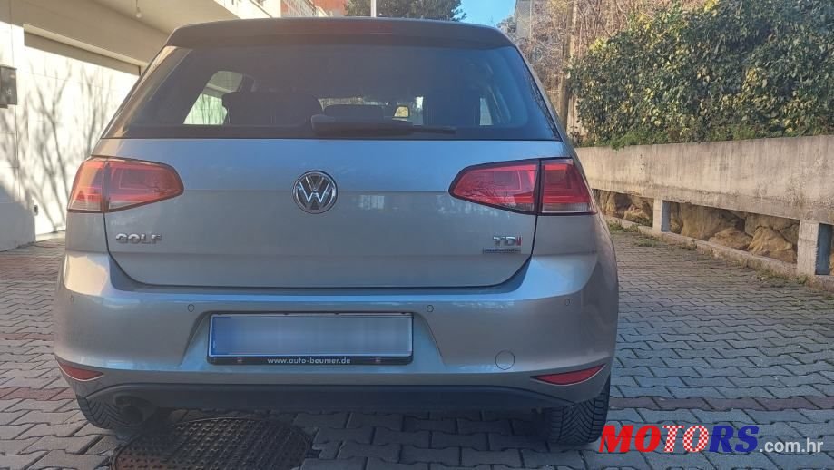 2015' Volkswagen Golf 7 1.6 Tdi photo #2