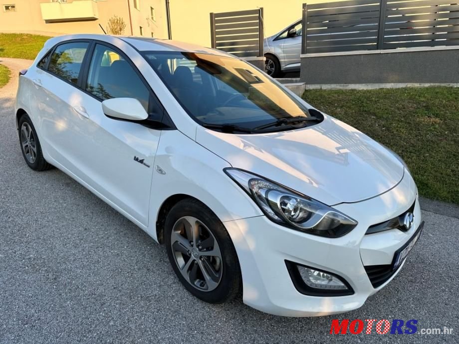 2012' Hyundai i30 1,6 Crdi photo #1