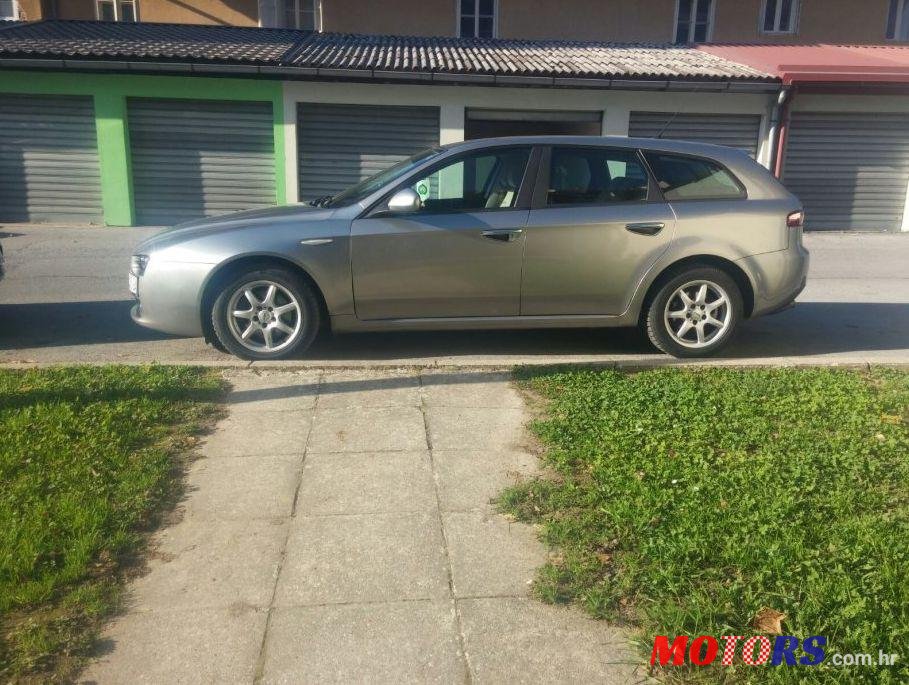 2007' Alfa Romeo 159 SW 1,9 JTDM photo #3