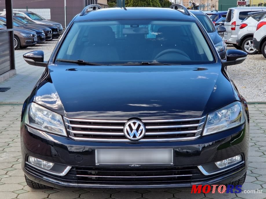 2013' Volkswagen Passat photo #3