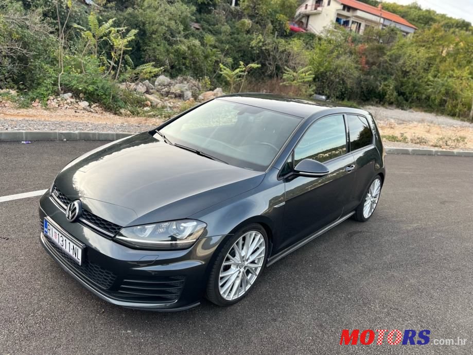 2015' Volkswagen Golf 7 photo #1