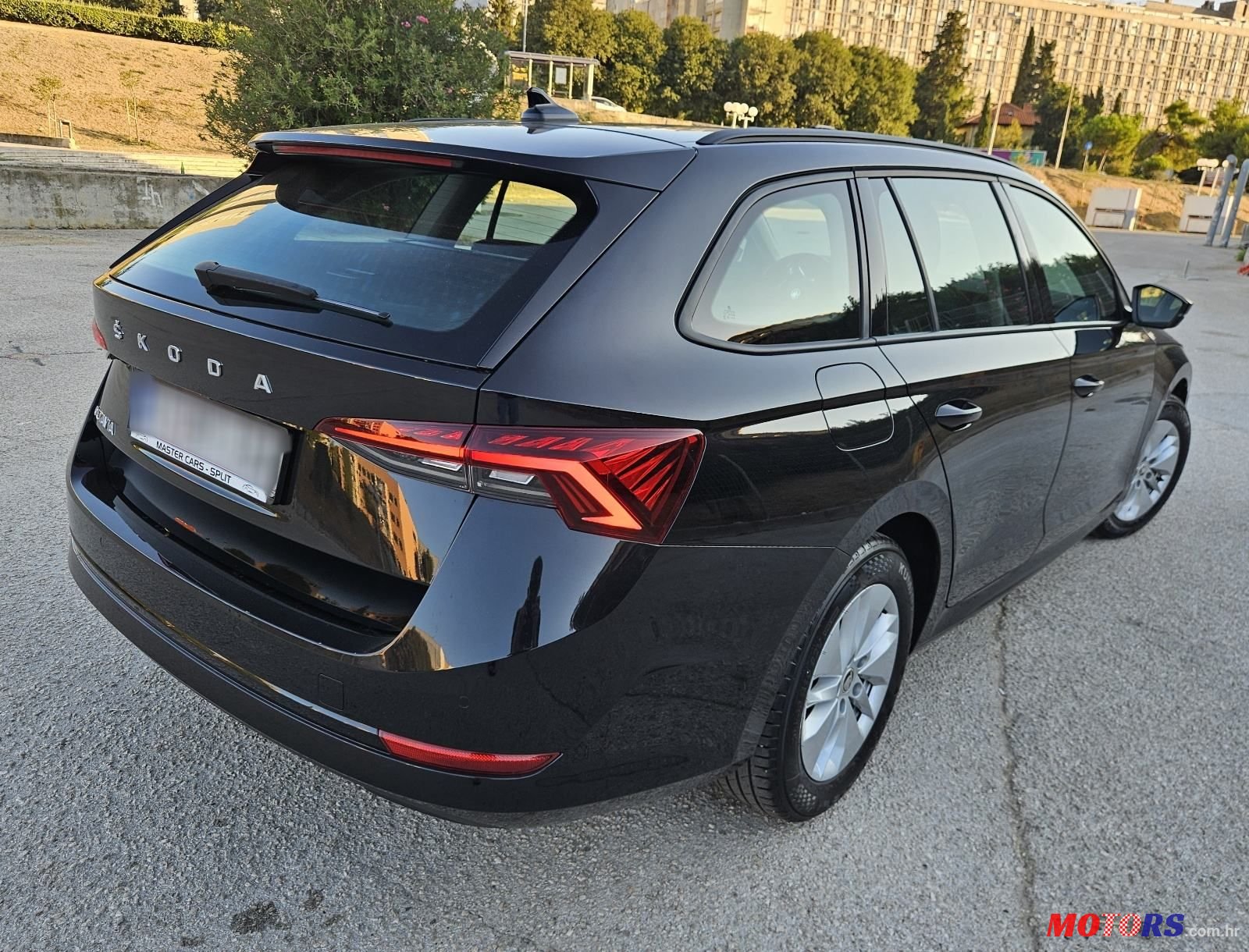 2023' Skoda Octavia Combi photo #2