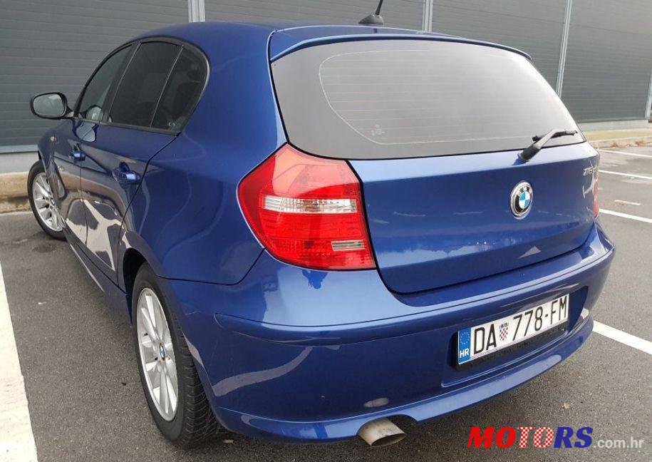 2010' BMW Serija 1 116D Sport photo #3