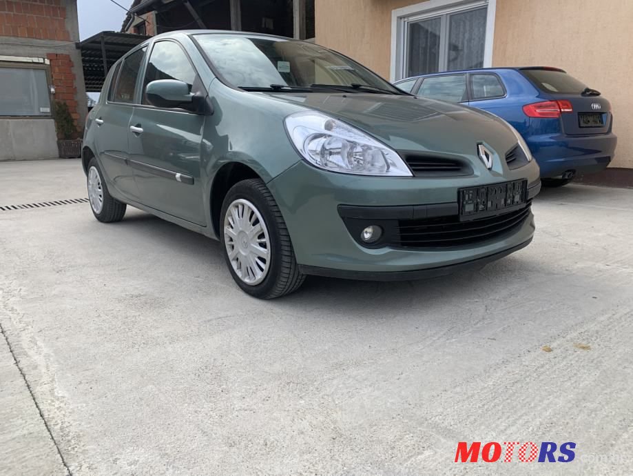 2008' Renault Clio 1,5 Dci photo #2