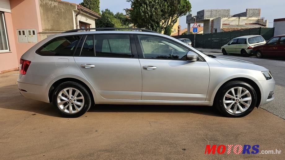 2019' Skoda Octavia Combi photo #4