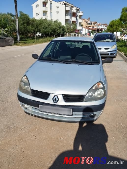 2004' Renault Clio photo #4