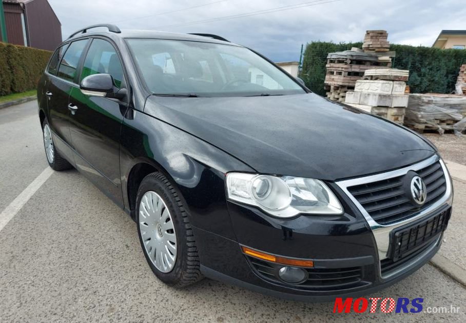 2008' Volkswagen Passat Variant 1,9 Tdi photo #1