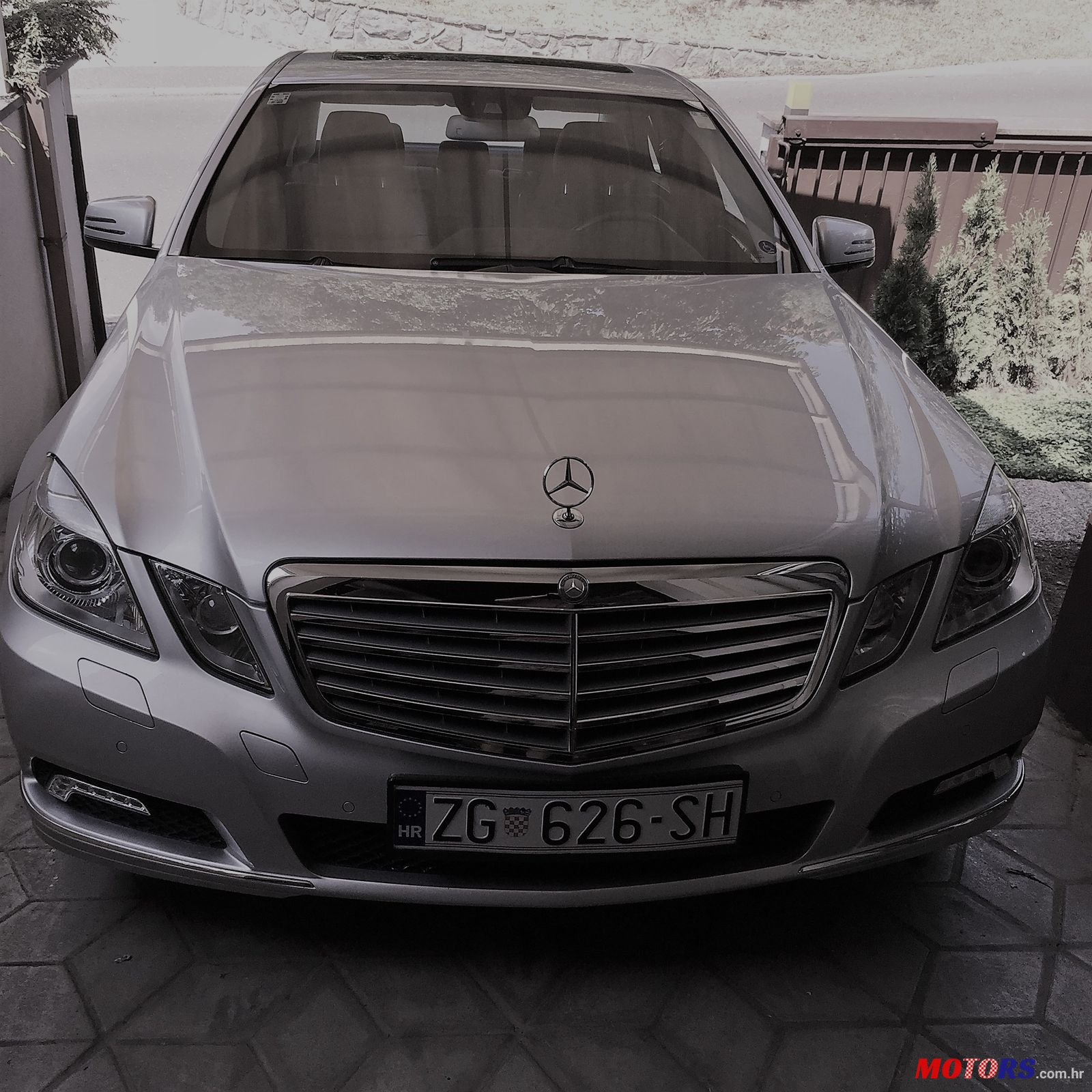 2010' Mercedes-Benz E-350 CDI BLUE EFF/6 cilindara photo #1