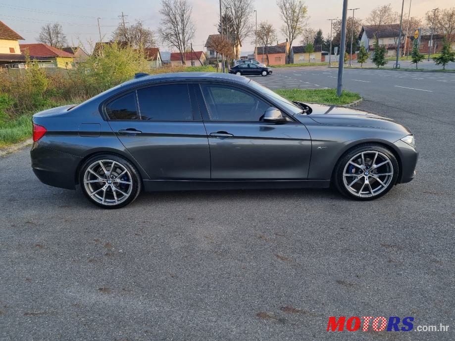 2015' BMW Serija 3 318Xd photo #5