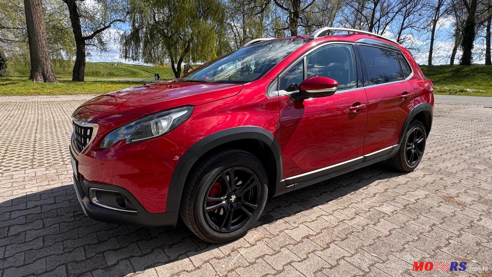 2018' Peugeot 2008 1,2 Puretech photo #4