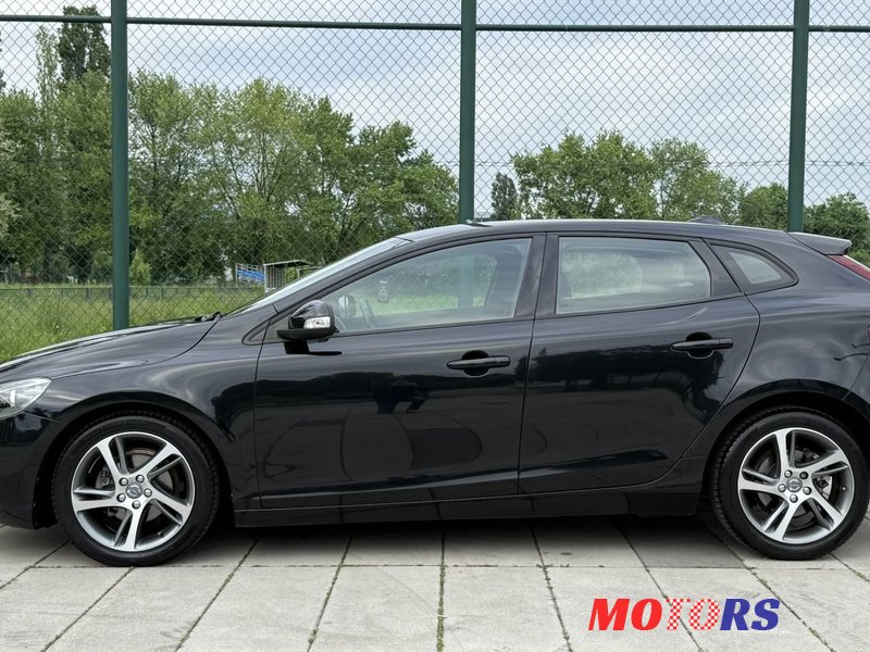 2016' Volvo V40 1.6D photo #2