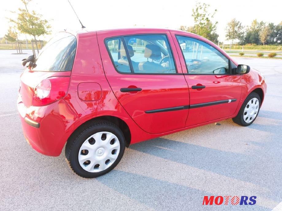 2007' Renault Clio 1,2 16V photo #6