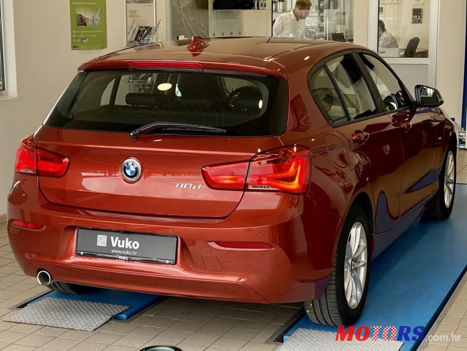 2017' BMW Serija 1 118D photo #5